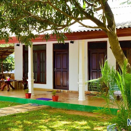 Niduwari Lake Homestay ดัมบูลลา ภายนอก รูปภาพ