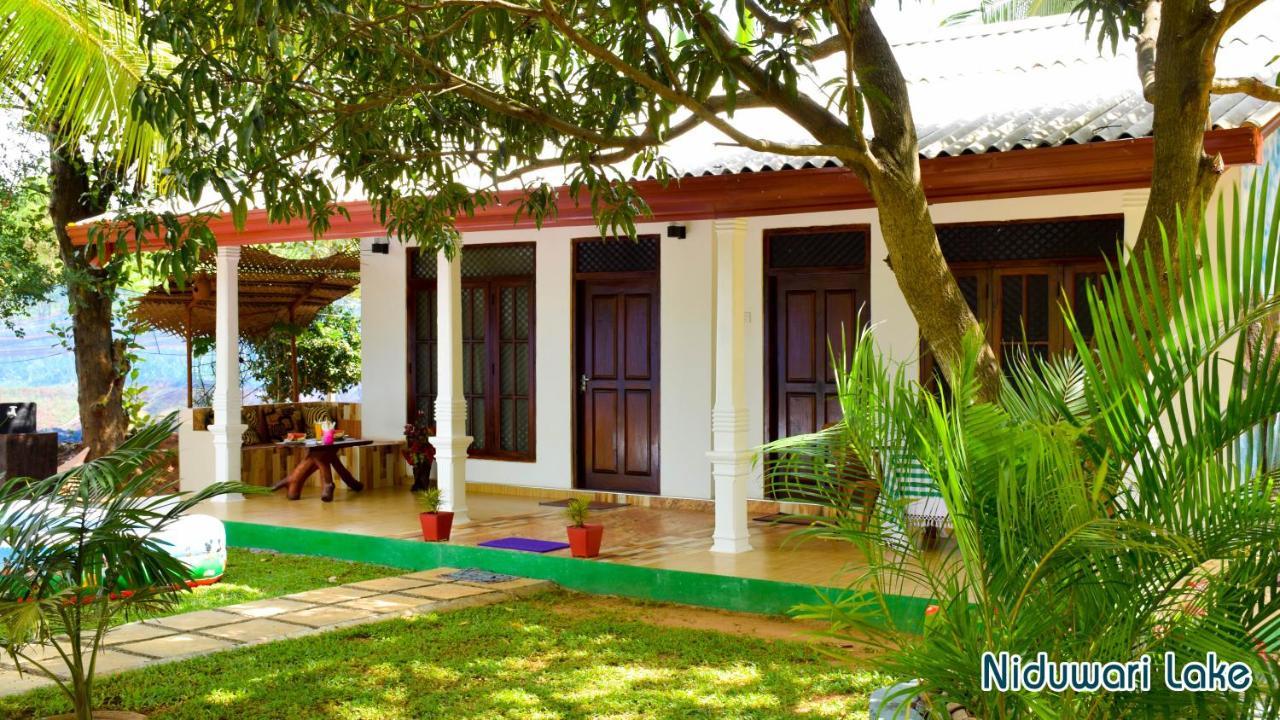 Niduwari Lake Homestay ดัมบูลลา ภายนอก รูปภาพ