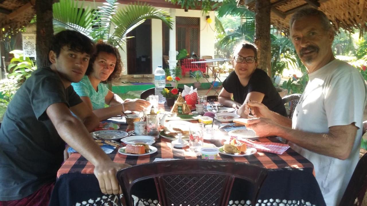 Niduwari Lake Homestay ดัมบูลลา ภายนอก รูปภาพ