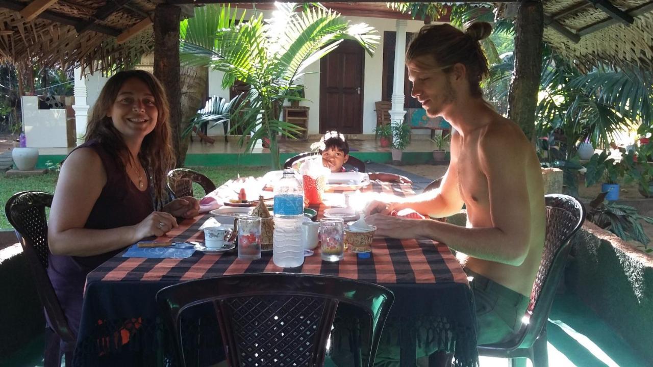 Niduwari Lake Homestay ดัมบูลลา ภายนอก รูปภาพ