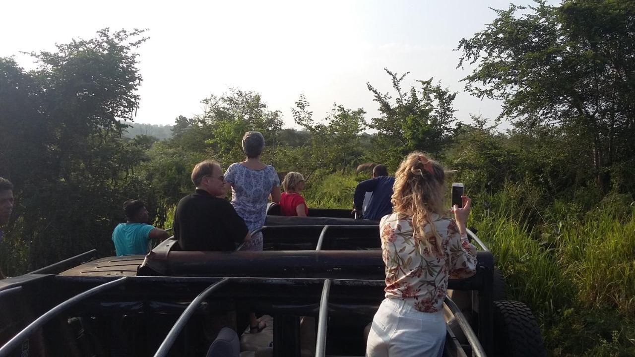 Niduwari Lake Homestay ดัมบูลลา ภายนอก รูปภาพ