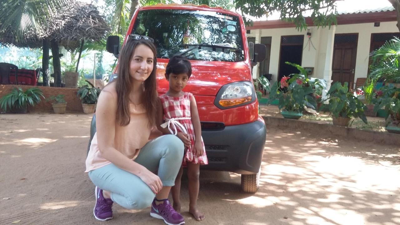Niduwari Lake Homestay ดัมบูลลา ภายนอก รูปภาพ